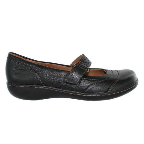 Clarks Embrace Lux